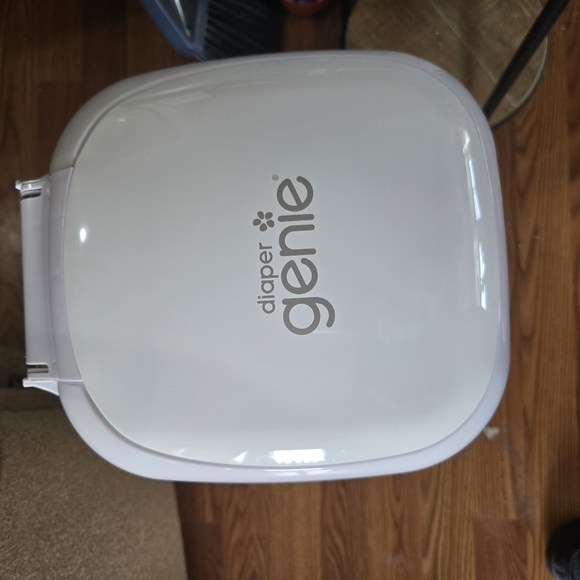 Diaper Genie White Diaper Pail - Picture 1 of 8